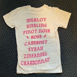 Helen’s Wines LA Wine Tee size small never worn